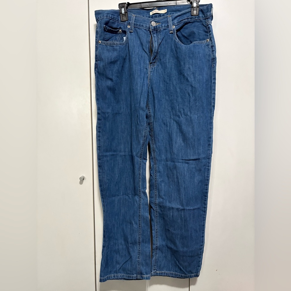 Levi's Women's Straight Leg Jeans in Classic Blue
